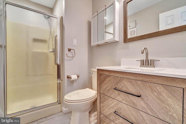 Foto del edificio - 105 Park Pl Dr