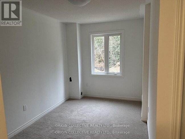 Building Photo - 34 Milson Cres