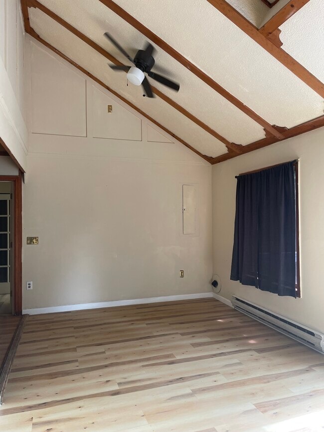 Building Photo - 7916 Sleepy Hollow Dr