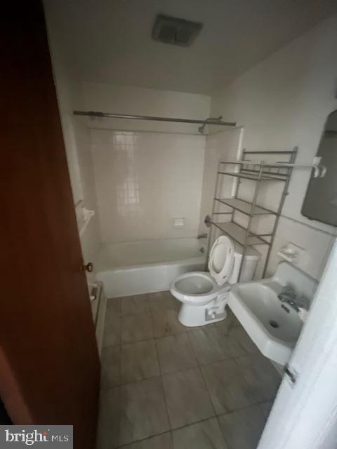 Foto del edificio - 10 Railroad Ave