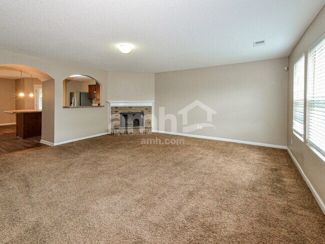 Foto del edificio - 4500 Hughes Meadow Dr