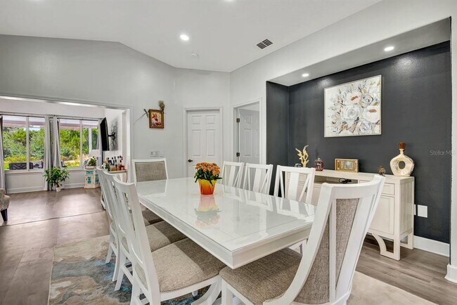 Foto del edificio - 5304 72nd St E