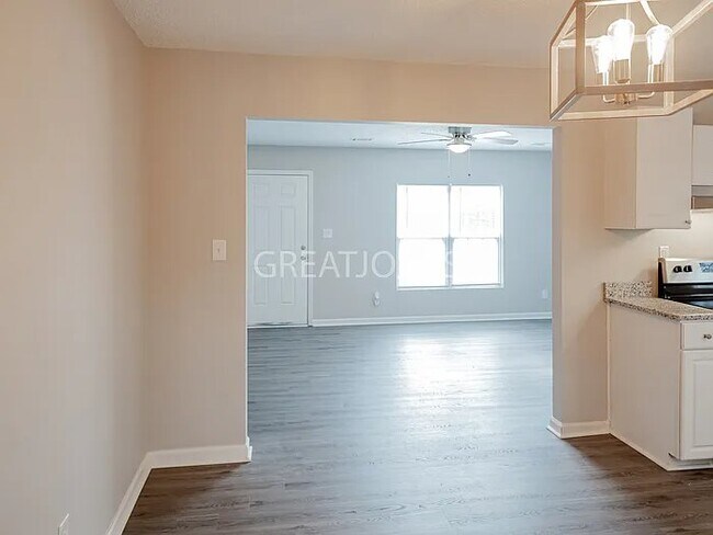 Foto del edificio - 4106 Darsey Ct