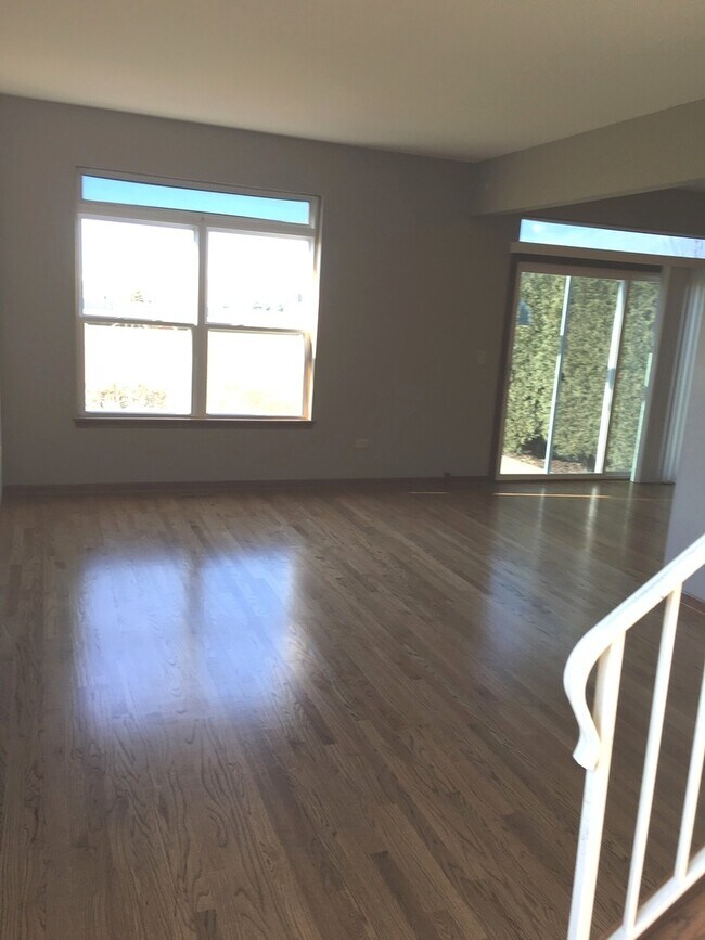 Foto del edificio - 950 Foxwood Ct