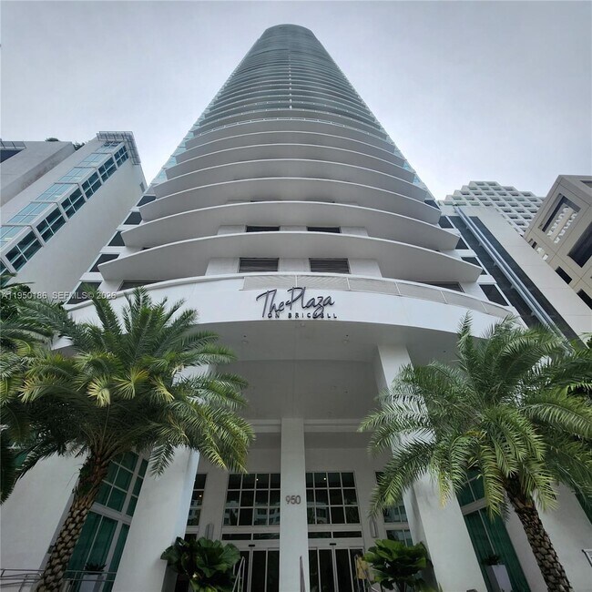 Foto del edificio - 950 Brickell Bay Dr
