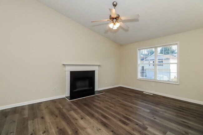 Foto del edificio - 312 Gun Range Rd