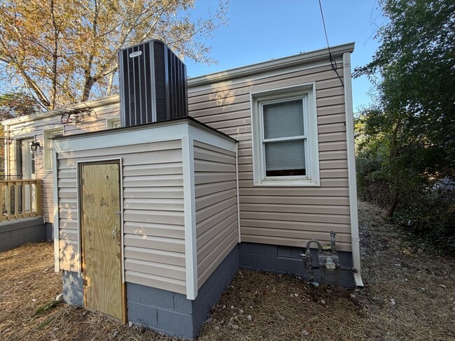 Photo - Great renovated 2 bedroom house in Richmond