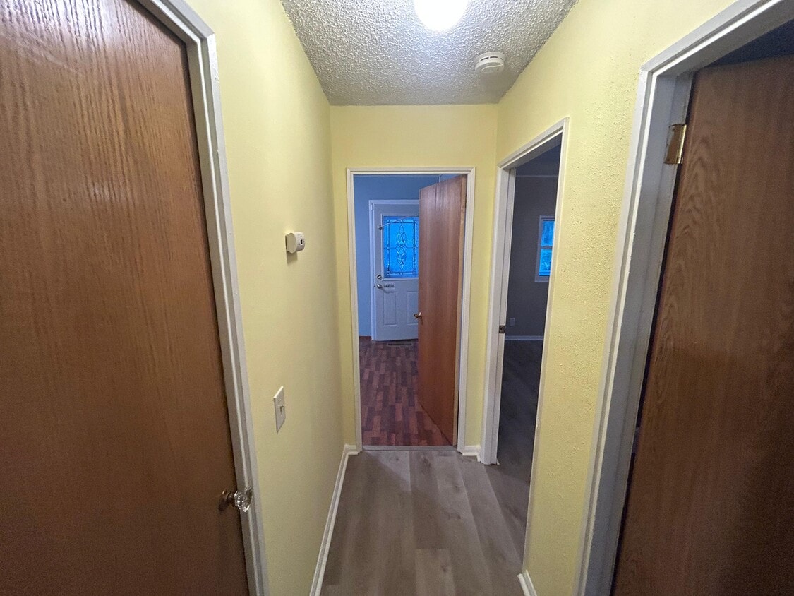 Foto principal - 4318 Sheffield Rd