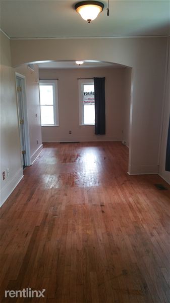 Building Photo - 1037 Chestnut St