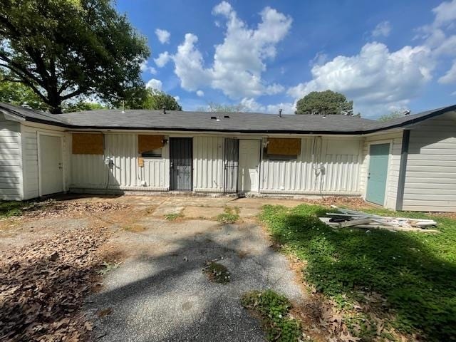 Building Photo - 3021 Carnes Ave