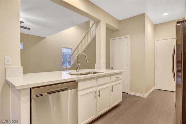 Building Photo - 659 Jumbled Sage Ct
