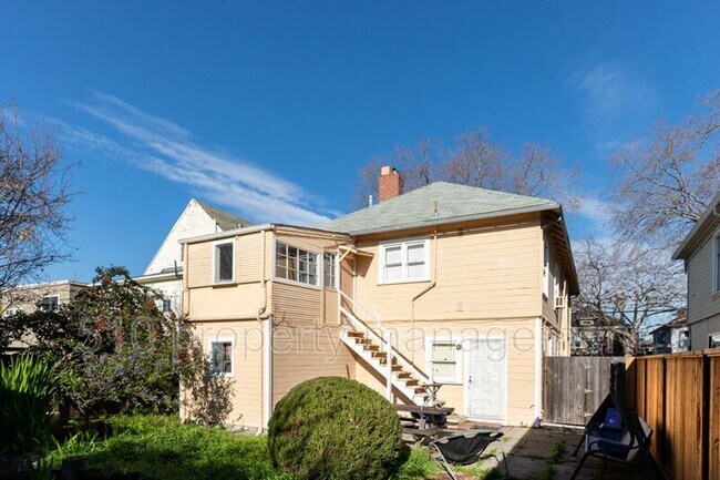 Building Photo - 1270 Alcatraz Ave