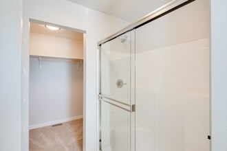 Building Photo - 322 S Echo Cyn Ave