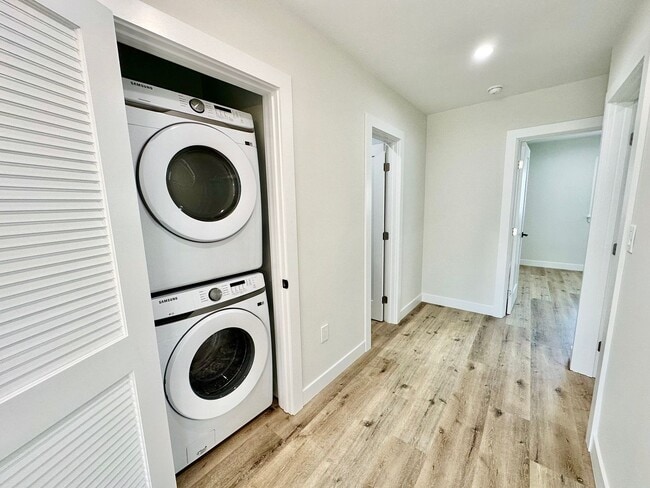 Interior Photo - 12759 Matteson Ave