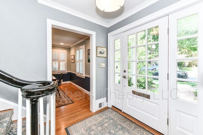 Foto del edificio - 3404 Legation St NW