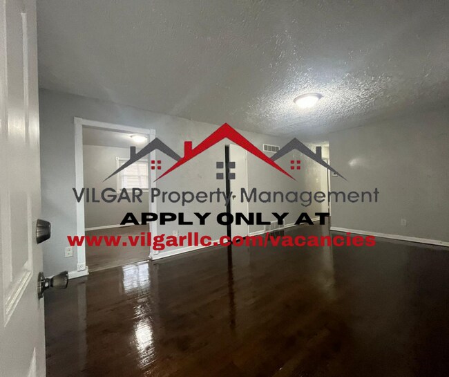 Building Photo - What a home ! 3 spacious bedrooms, 1 bathr...