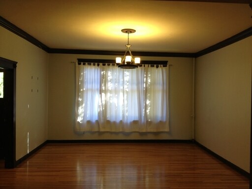 Building Photo - 508 S Cedar St