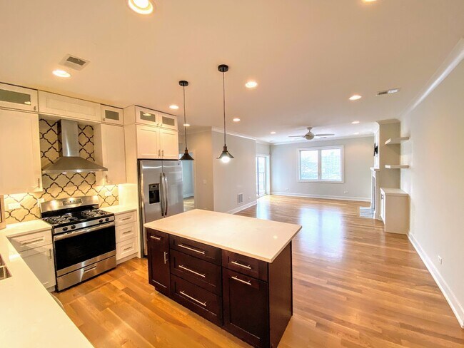 Foto del edificio - 3203 N Ridgeway Ave