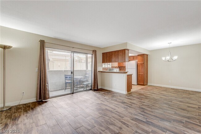 Foto del edificio - 7200 W Pirates Cove Rd
