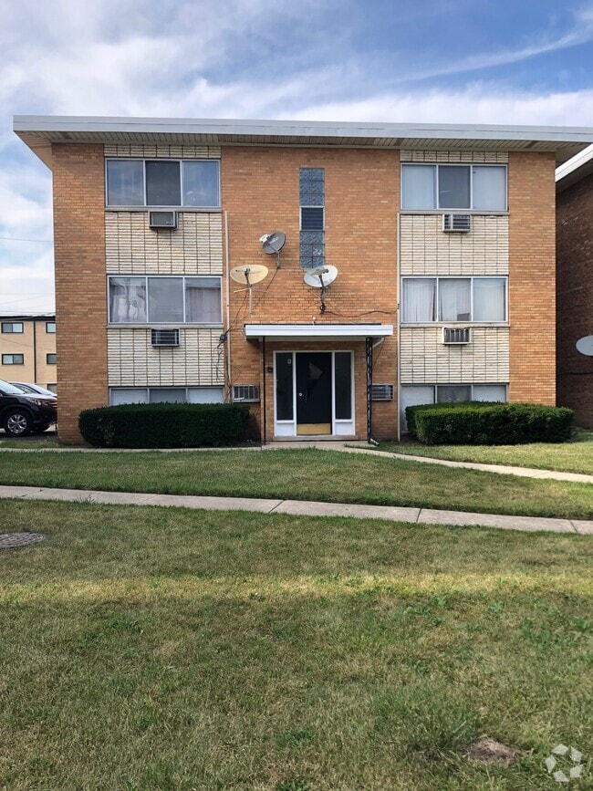 Building Photo - 9608 N Greenwood Ave
