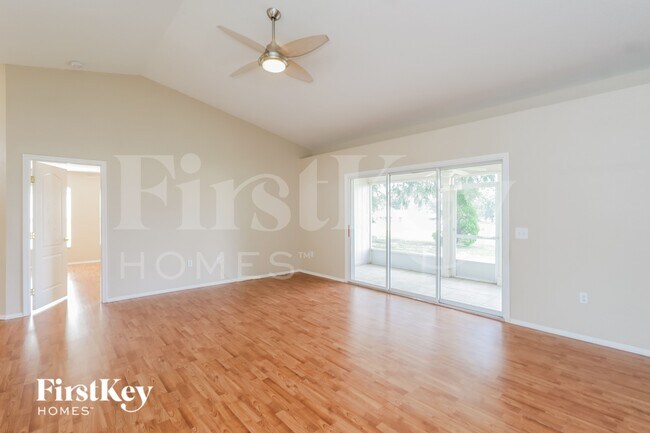 Foto del edificio - 8211 Westmont Terrace Dr