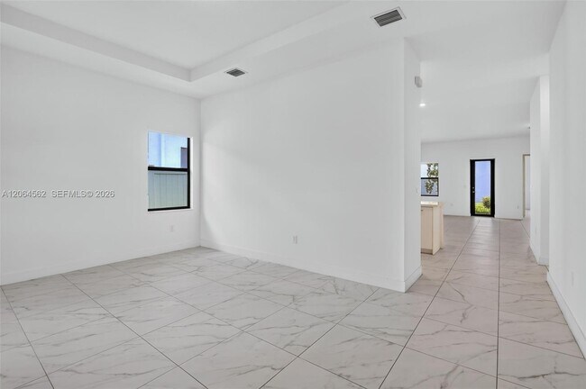 Building Photo - 4574 SW 173rd Ave