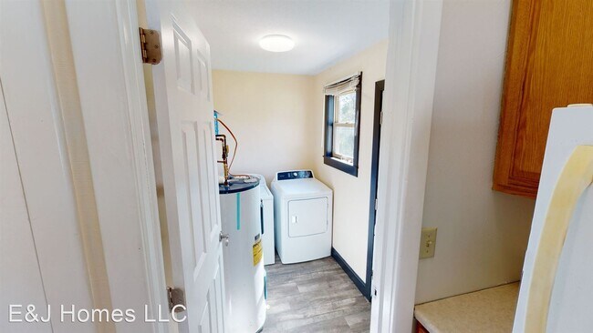 Building Photo - 2 br, 1 bath House - 2703 Wilson Street