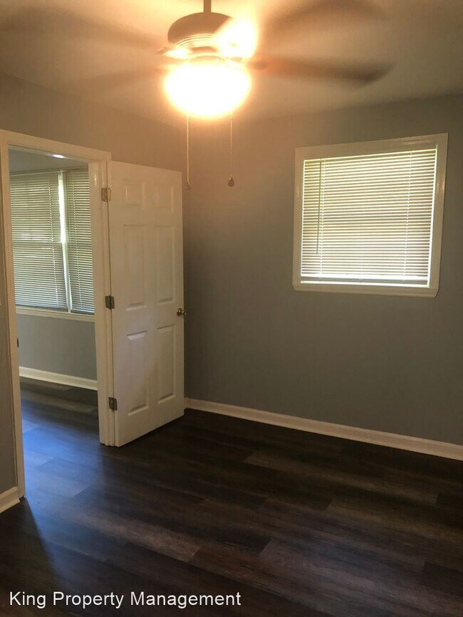 Building Photo - 2 br, 1 bath House - 1553 Lakemont Dr
