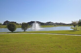 Building Photo - 24527 Royal Pike Dr