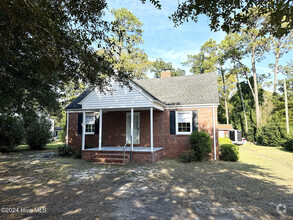 Building Photo - 315 Pine Grove Dr