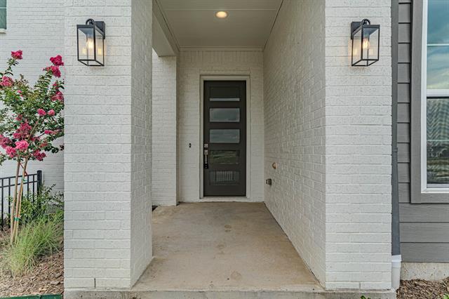Foto del edificio - 2122 Village Walk Ln