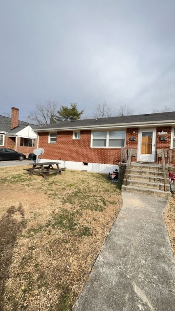 Building Photo - 1129 Forest Park Blvd NW