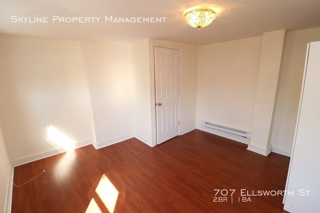 Foto del edificio - Charming 2 Bedroom Trinity In South Philly!