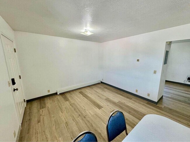 Foto del edificio - 855 N 700 E