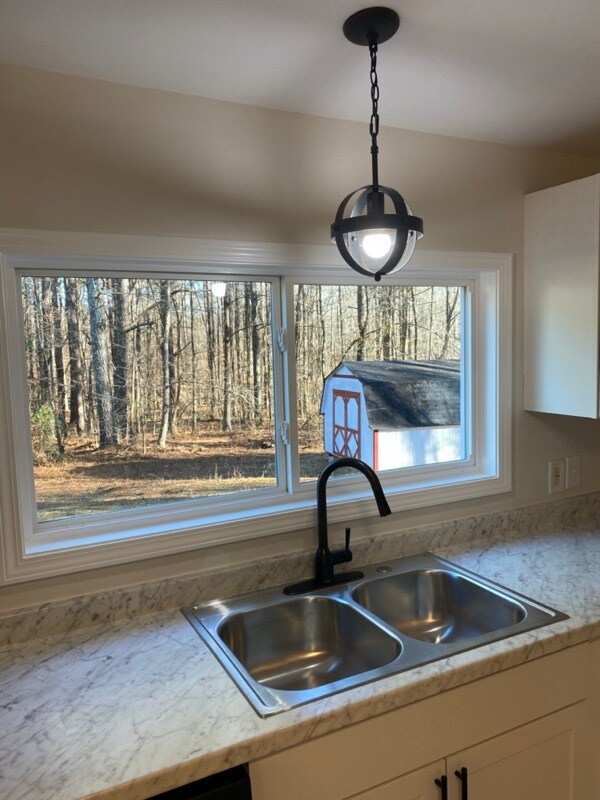 Kitchen - 5824 John Burruss Rd
