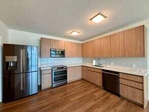 Building Photo - 1391 Kapiolani Blvd