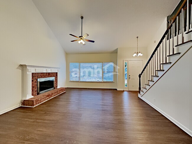 Building Photo - 4800 Quince Court
