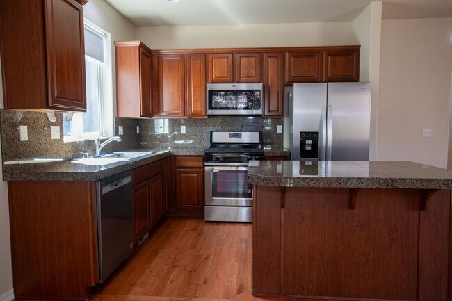 Foto del edificio - Light and Bright Beautiful 3 bedroom Home!