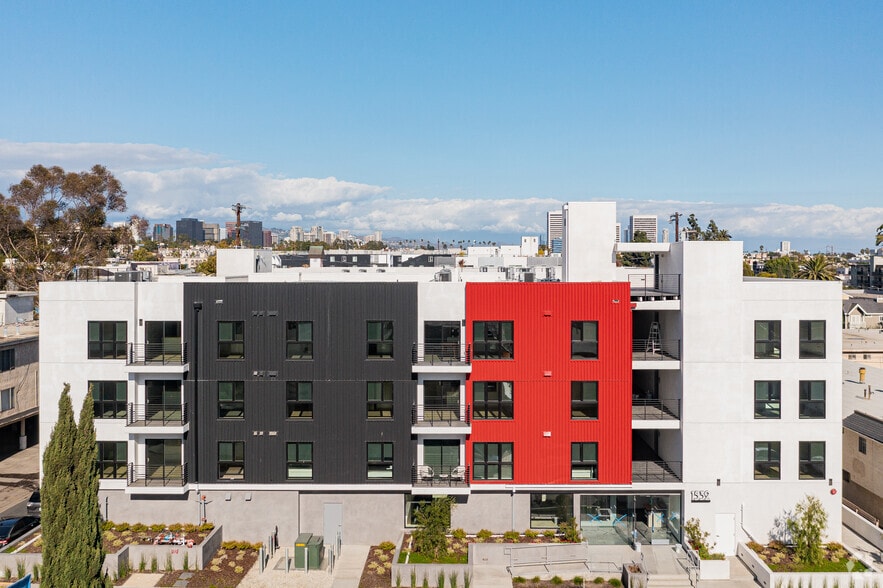 Lido Apartments - 1532 Brockton Ave