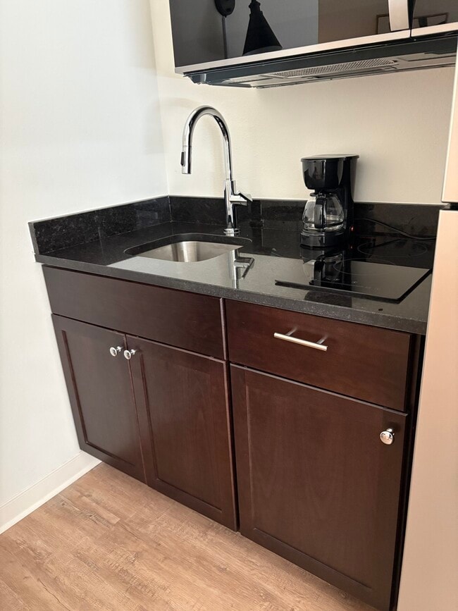 Building Photo - Pinnacle Residences