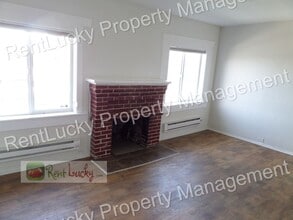 Building Photo - 6523 35th Ave SW