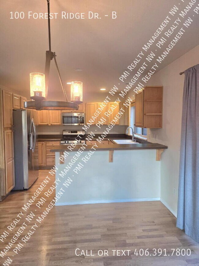 Foto del edificio - 100 Forest Ridge Dr