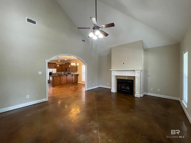 Foto del edificio - 30013 St Barbara St