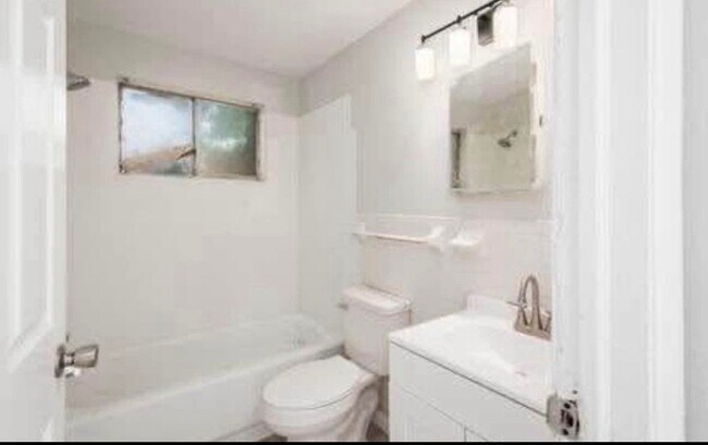 Foto del edificio - 1954 Oakland Park Ave