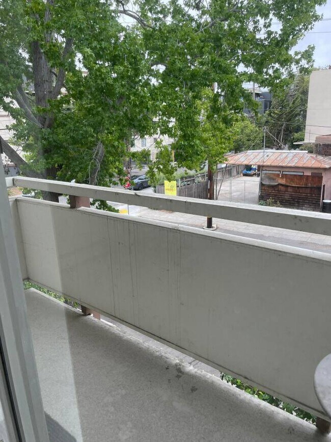 2601 College Ave Unit 205, Berkeley, CA 94704 Condo for Rent in