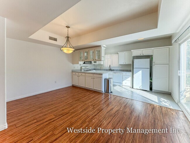 Foto del edificio - 2149 S Bentley Ave