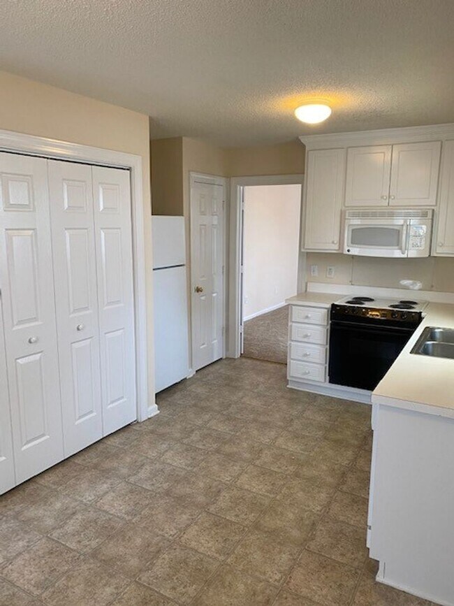 Foto del edificio - Jayne Lane Duplexes - Bldg 1