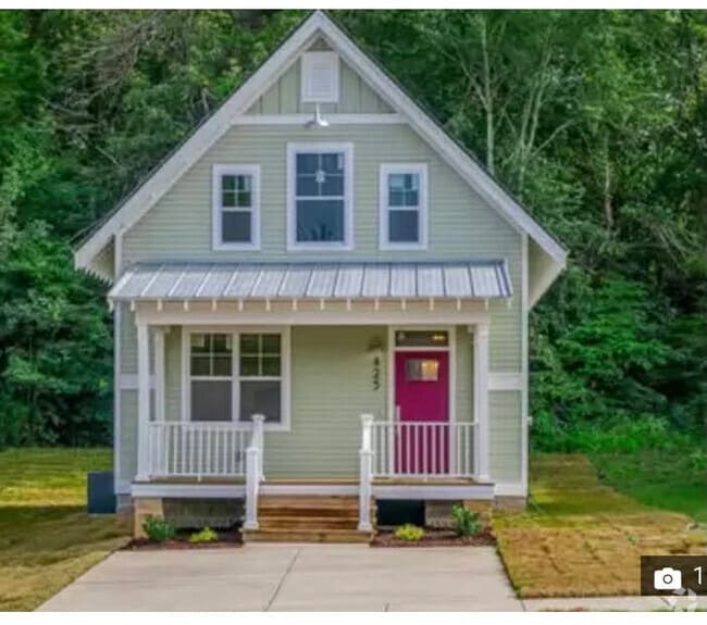 Building Photo - 425 Juniper Dr