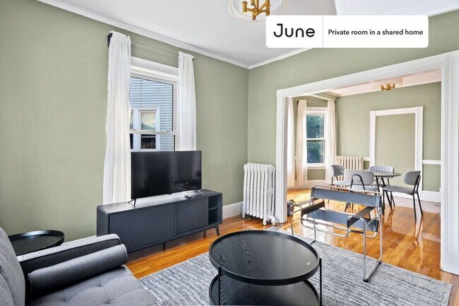 Foto del edificio - Room in Shared 6 bed/2 bath home in Allston