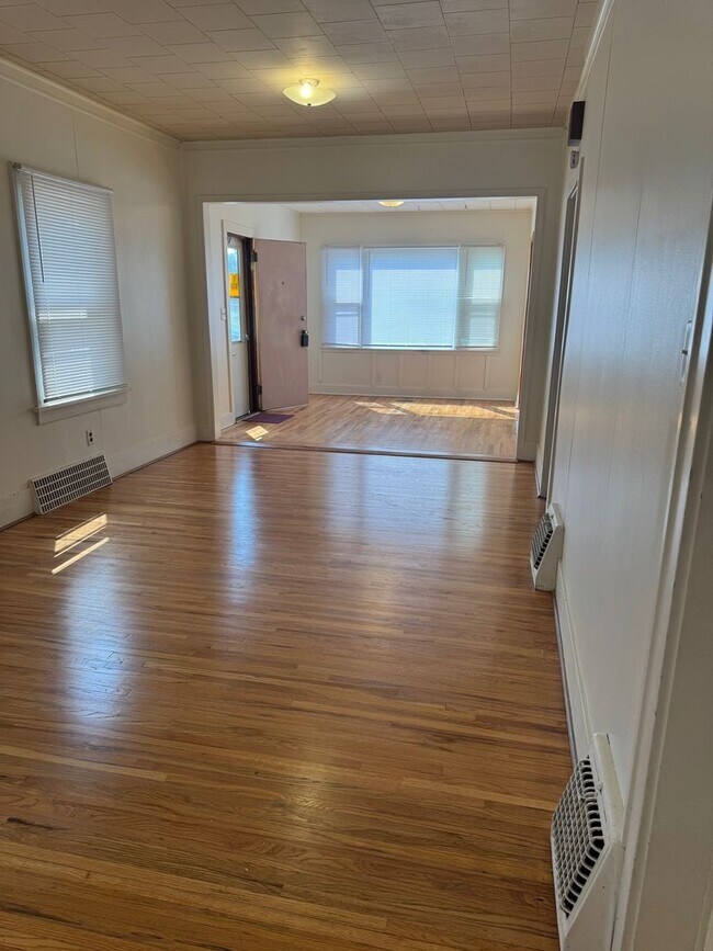 Foto del edificio - Cozy 2 Bedroom Home – Lawn Care & Snow Removal Included!